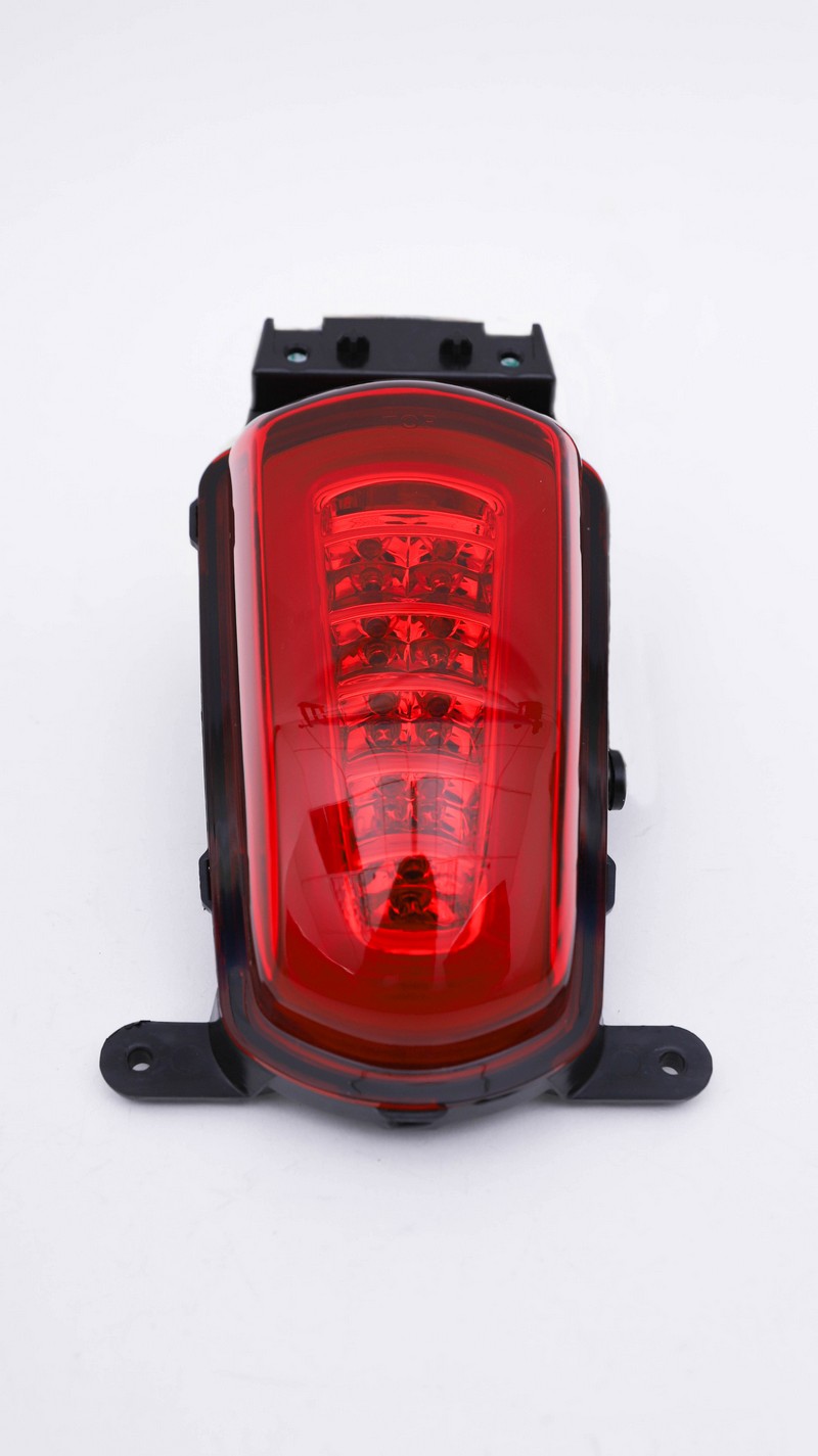 后尾灯（LED）