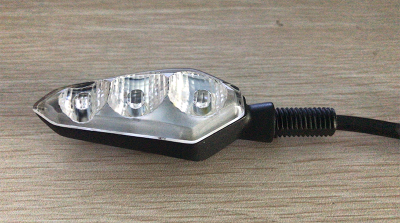 前后方向灯（LED)
