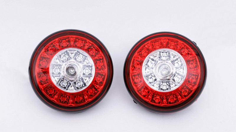 后尾灯/后方向灯组合（LED）