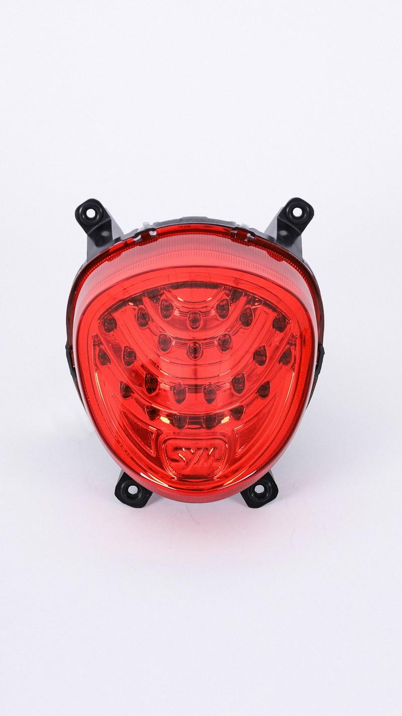 后尾灯（LED)