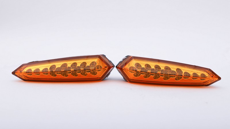 前后方向灯（LED)
